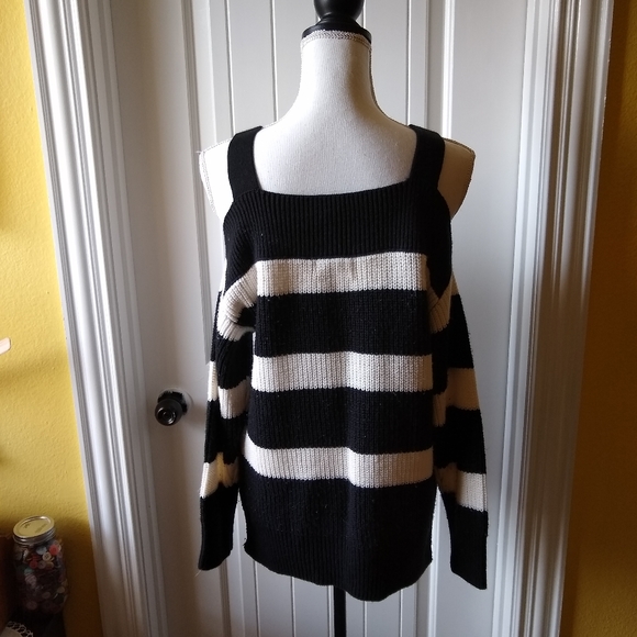 New York & Company Off Shoulder Sweater - Picture 6 of 9